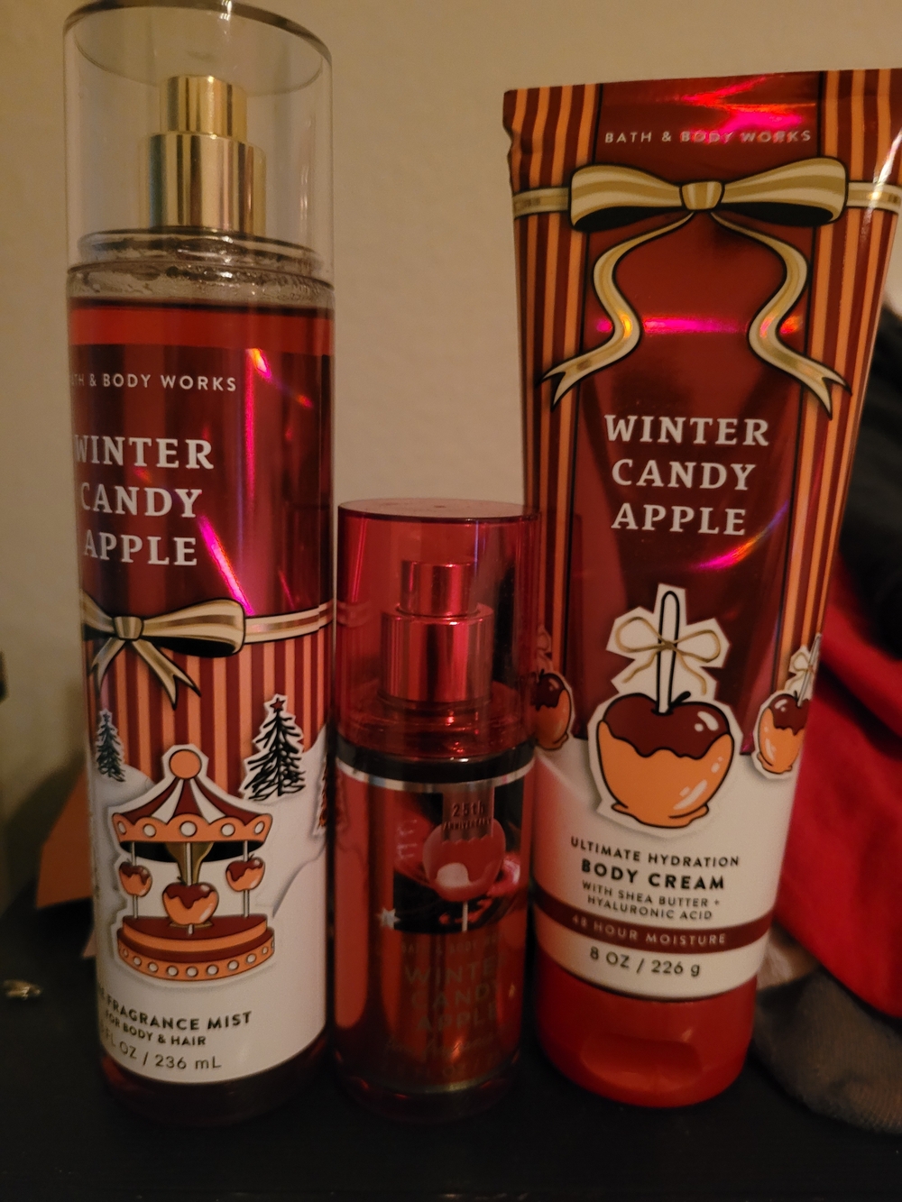 Bath & Body Works Winter Candy Apple Moisture & Mist Set - Red...New Never Used